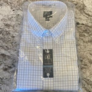 Men’s JOS A BANK dress shirt. Size 18 1/2-36